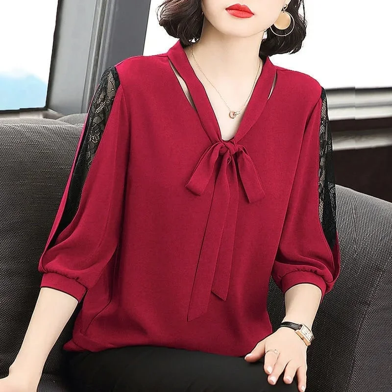 Bluza rosie eleganta cu voal brodat inserat, model 144
