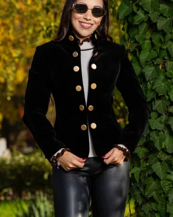 Sacou elegant Effect negru de catifea cu nasturi aurii