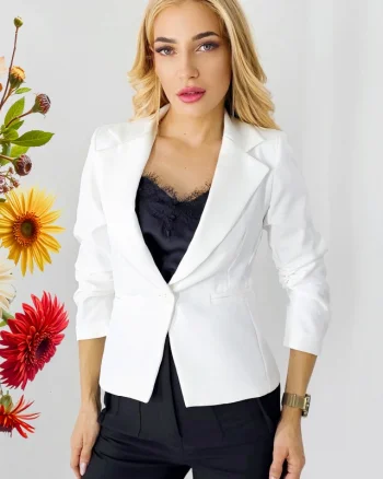 Sacou de dama Gisela, cu buzunare aparente si inchidere cu nasture, Alb