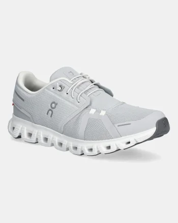 On sneakers CLOUD 6