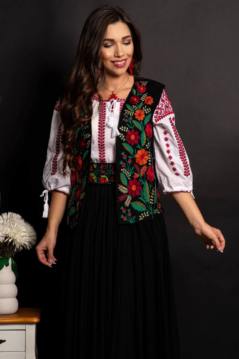 Vesta traditionala dama Florenta neagra cu broderie florala bogata