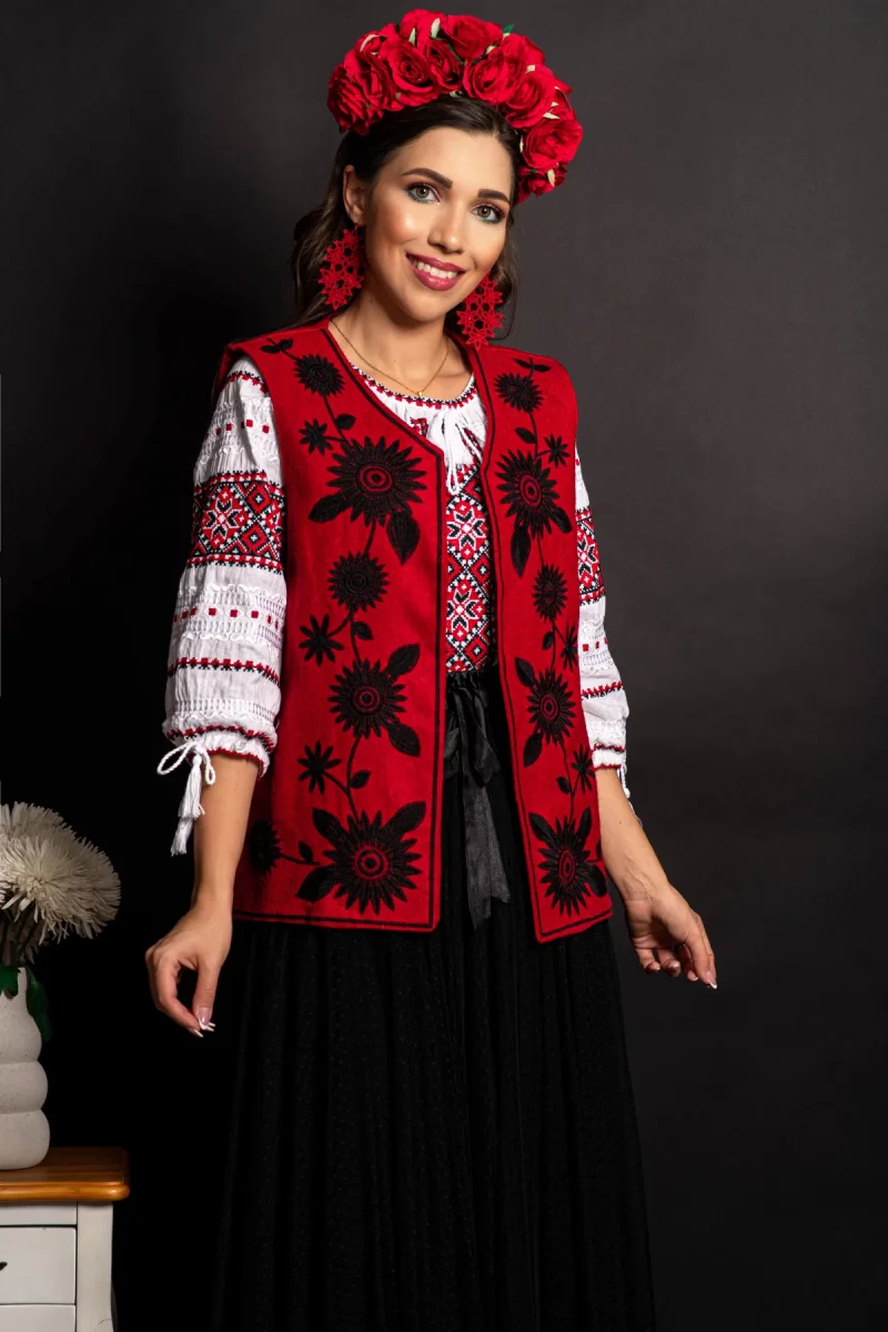 Vesta traditionala rosie Tania cu margarete brodate
