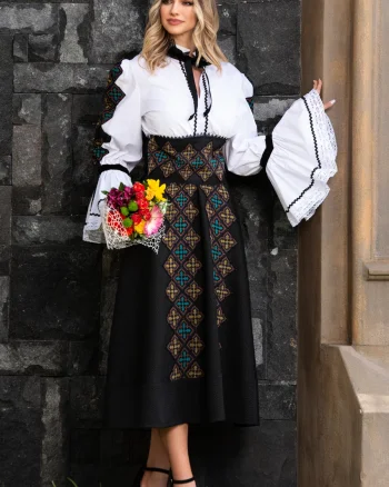 Fusta Romaneasca cu broderie traditionala Legendaria by Venezia