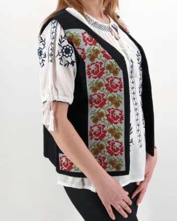 Vesta brodata cu model traditional Ancuta