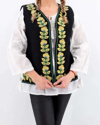 Vesta brodata cu model traditional Alina 10