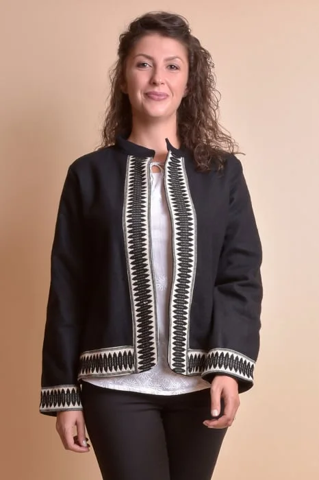 Sacou traditional negru cu broderie geometrica alba Octavia