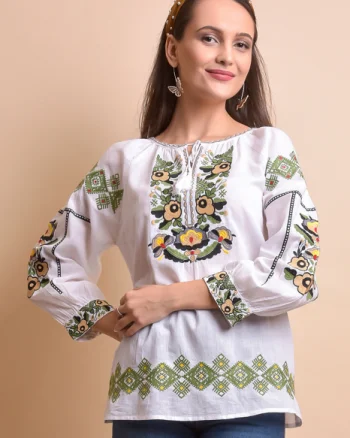 Ie traditionala alba cu motiv floral multicolor Mioara
