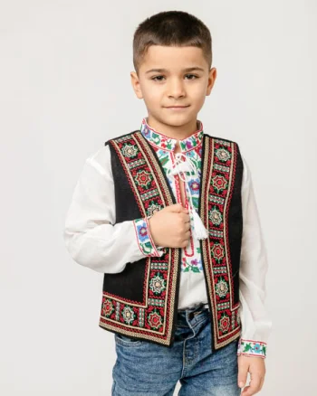 Vesta traditionala de baieti neagra cu broderie florala multicolora Emanuel