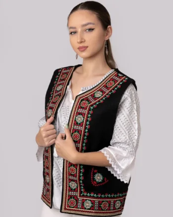 Vesta traditionala neagra cu broderie florala multicolora Emanuela 01
