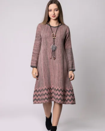 Rochie roz pudrat boho chic cu model geometric