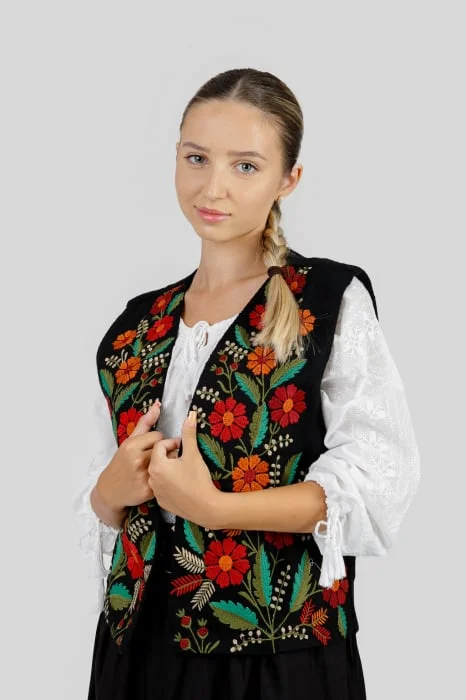 Vesta traditionala neagra cu broderie florala multicolora Margareta