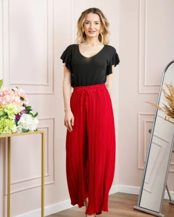 Pantaloni plisati rosii cu elastic in talie