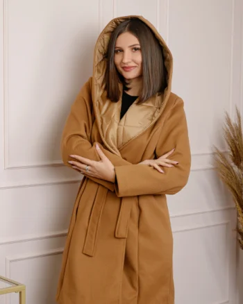 Palton dama elegant camel cu gluga captusita