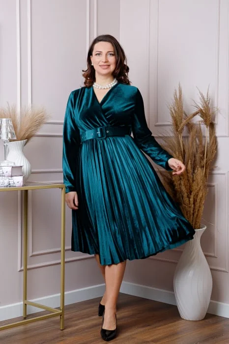 Rochie Emily din catifea plisata verde cu bust petrecut