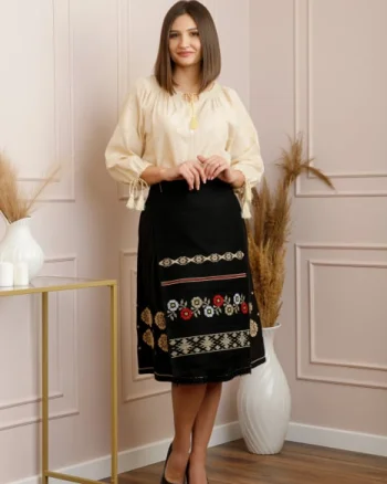 Catrinta traditionala neagra cu broderie florala multicolora Ivona