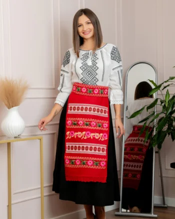 Catrinta traditionala rosie cu broderie florala roz Lacramioara