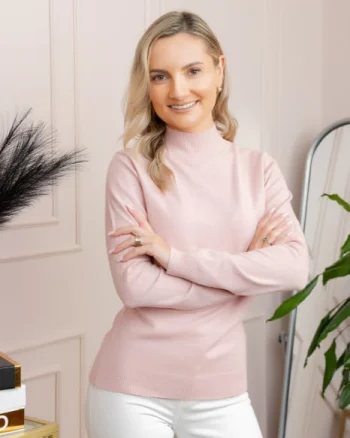 Pulover Ellen din tricot subtire cu guler inalt - Roz