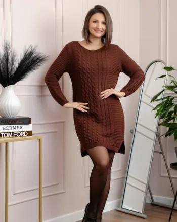 Pulover lung maro cu model impletit