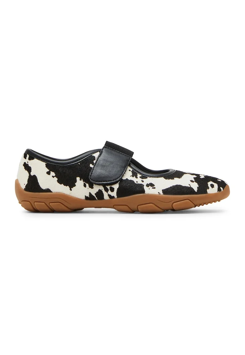 Pantofi sport low-cut cu inchidere velcro si model vacuta, Negru/Crem