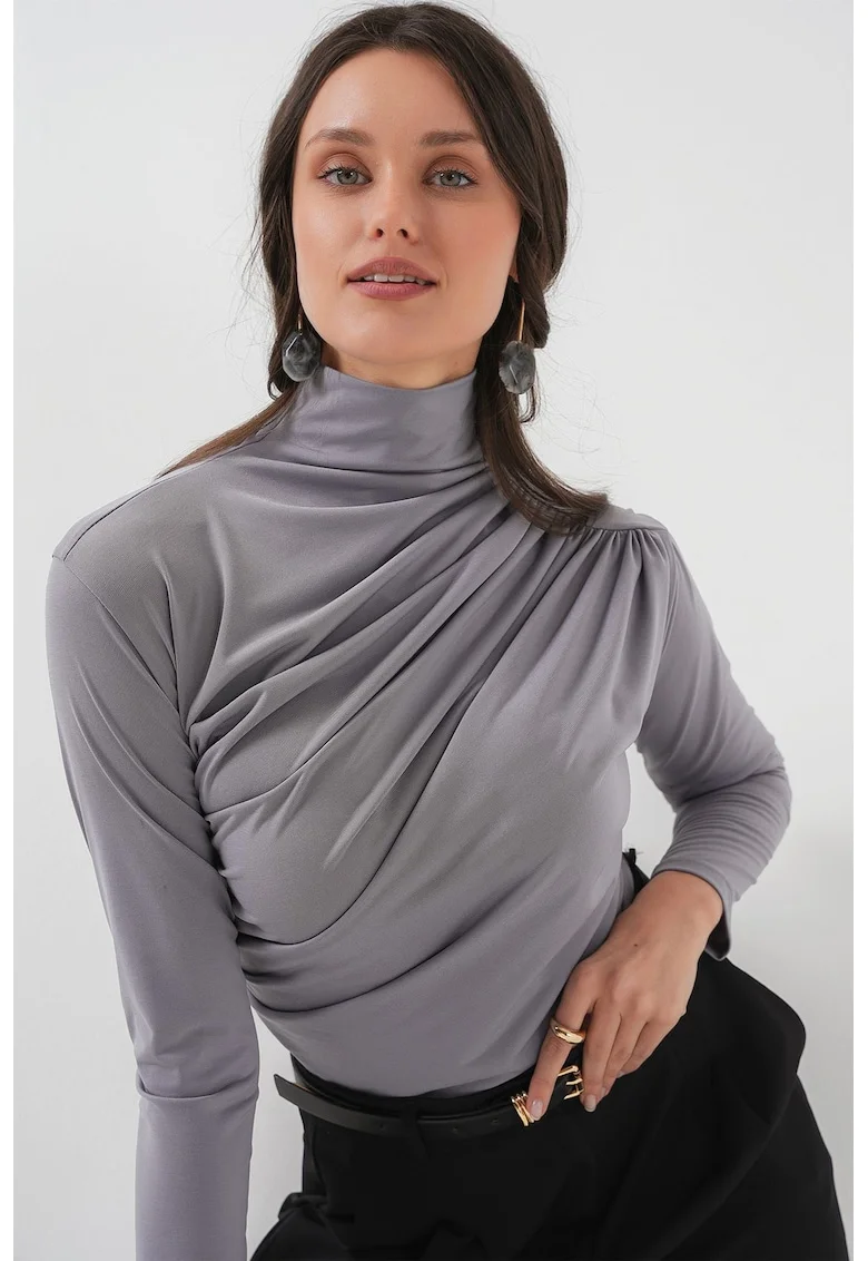Bluza dama, HiCCUP, guler inalt, detalii cu volane, gri, jerseu