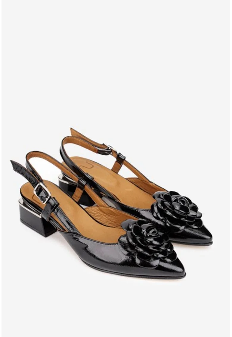 Pantofi dama  negri din piele lacuita cu ornament floare