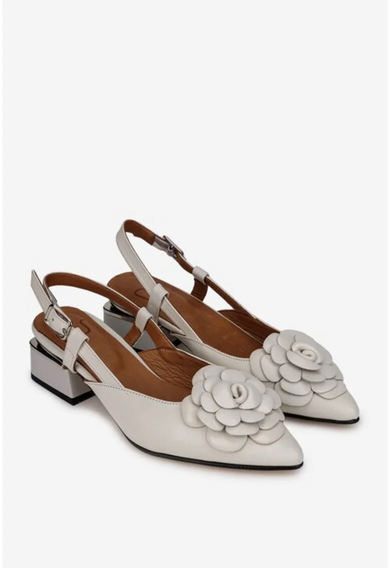 Pantofi dama  bej din piele cu ornament floare