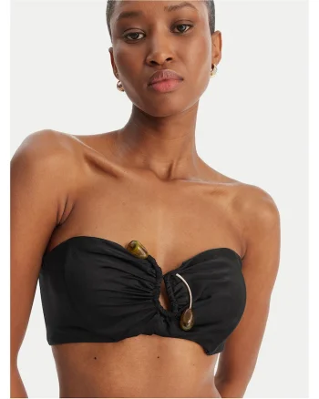 Top dama  negru, Negru
