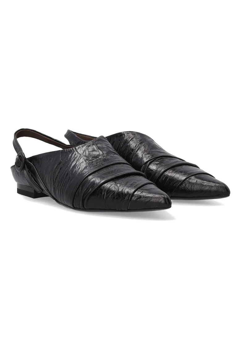 Pantofi cu toc in piele cu detalii suprapuse