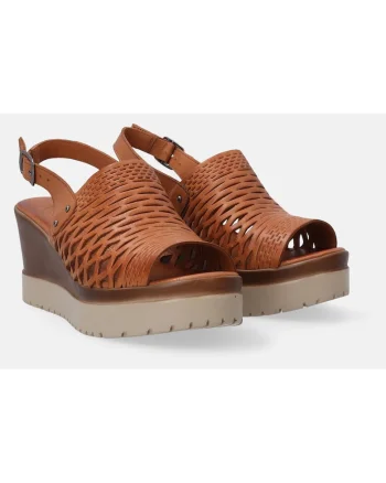 Sandale cu talpa wedge din piele si catarama