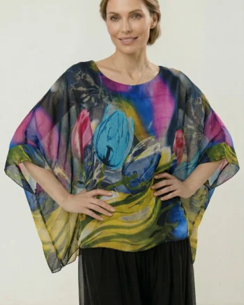 Bluza vaporoasa tip poncho din matase, croi oversized cu print lalele stilizate fond bleumarin