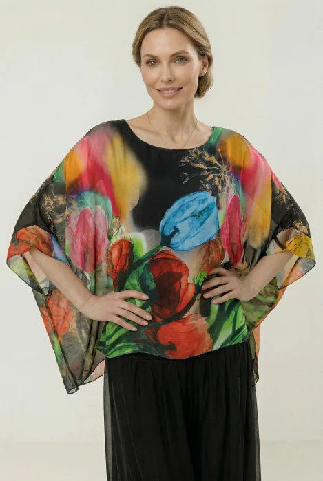 Bluza vaporoasa tip poncho din matase, croi oversized cu print lalele stilizate fond negru