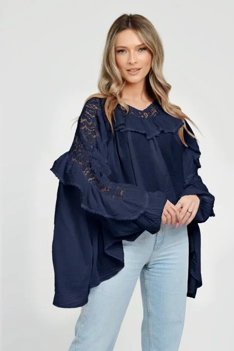 Bluza boho oversize din batist de bumbac, in colturi, cu volan si dantela, bleumarin