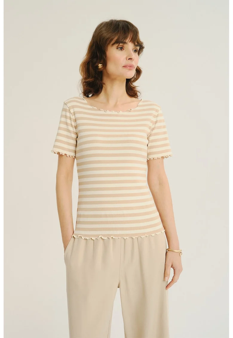 Tricou cu model in dungi si terminatii valurite, Bej/Crem