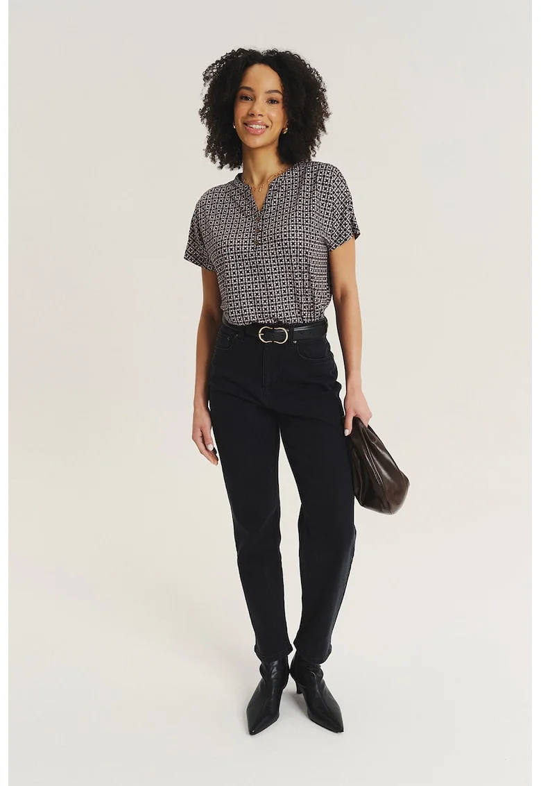 Bluza cu model si fenta cu nasturi, Alb/Maro inchis