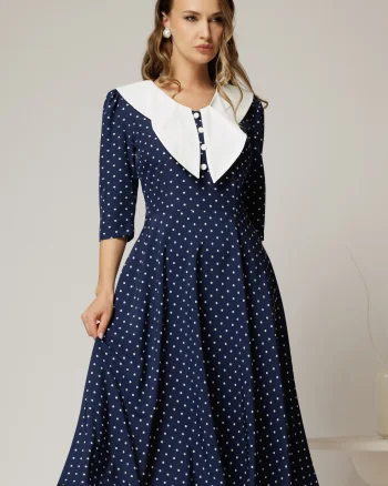 Rochie midi bleumarin cu buline si guler amplu croi clos