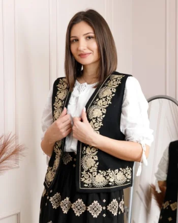 Vesta traditionala neagra cu broderie florala aurie Doinita