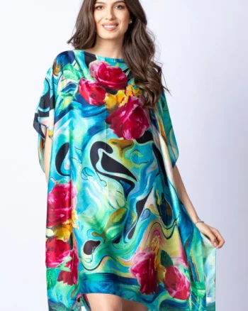 Rochie de plaja tip poncho din matase cu trandafiri fucsia pe fond turcoaz