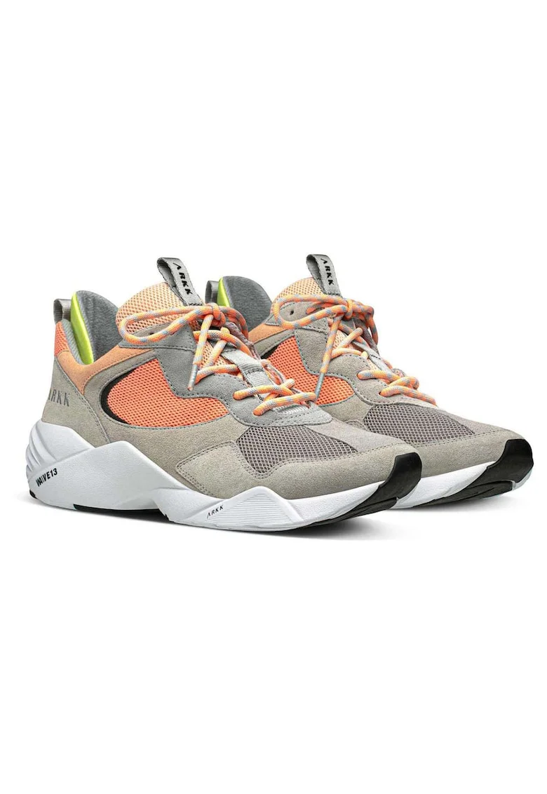 Pantofi sport cu insertii din piele intoarsa,