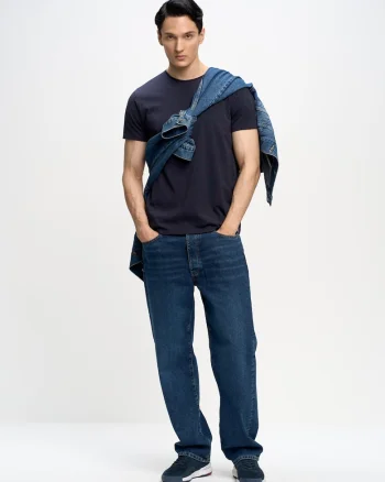 Tricou cu decolteu la baza gatului Basic