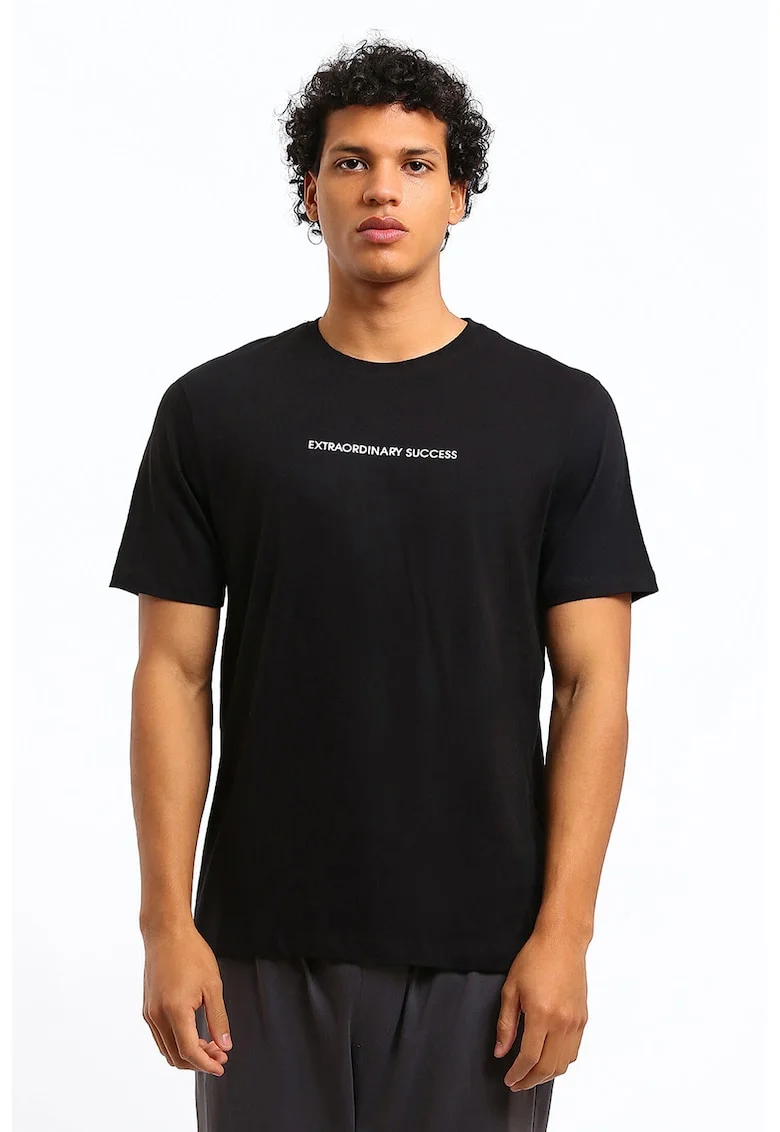 Tricou regular fit de bumbac cu imprimeu text discret, Negru