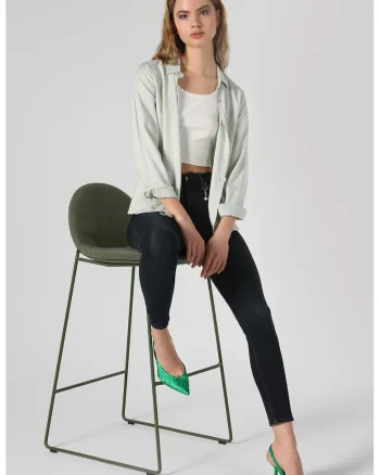 Camasa regular fit cu guler ascutit, Verde pal