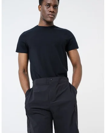 Pantaloni scurti relaxed fit cu buzunare, Negru