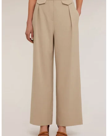 Pantaloni cu croiala ampla si pliuri, Maro deschis