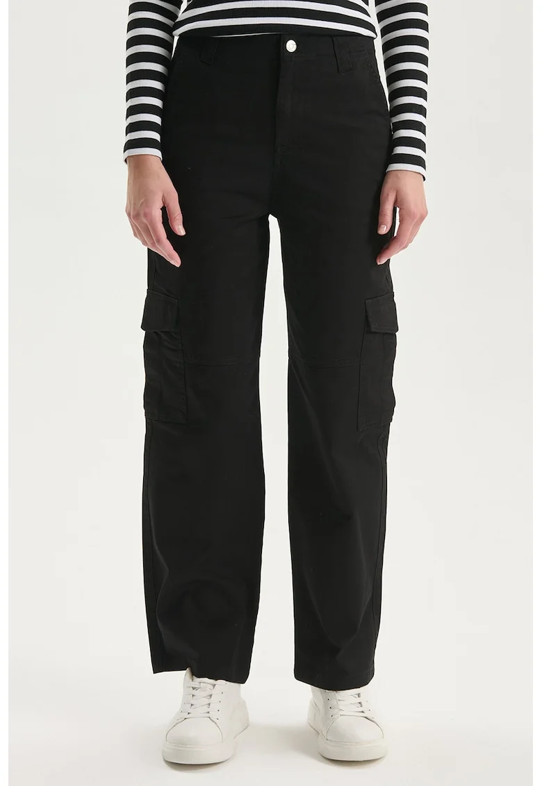 Pantaloni cargo drepti, Negru