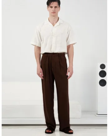 Pantaloni barbati,  plisati, talie modal - 654987, Maro