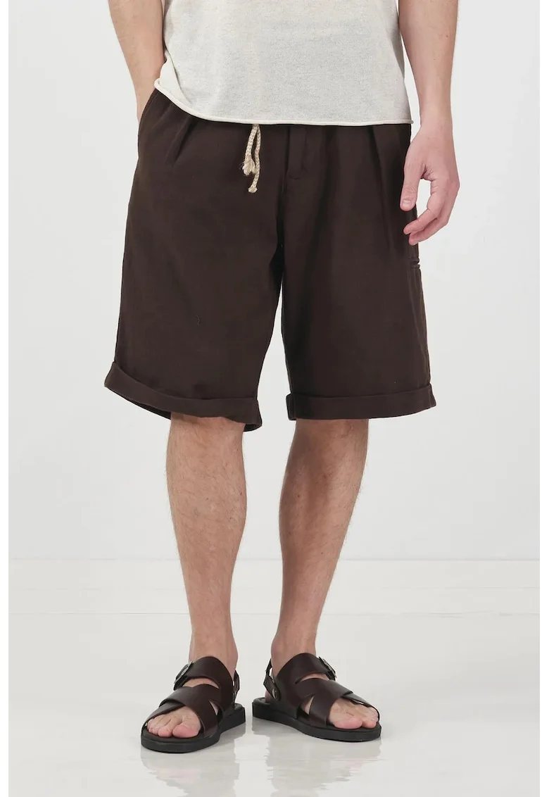 Pantaloni scurti,  talie medie, cu buzunare, maro, bumbac