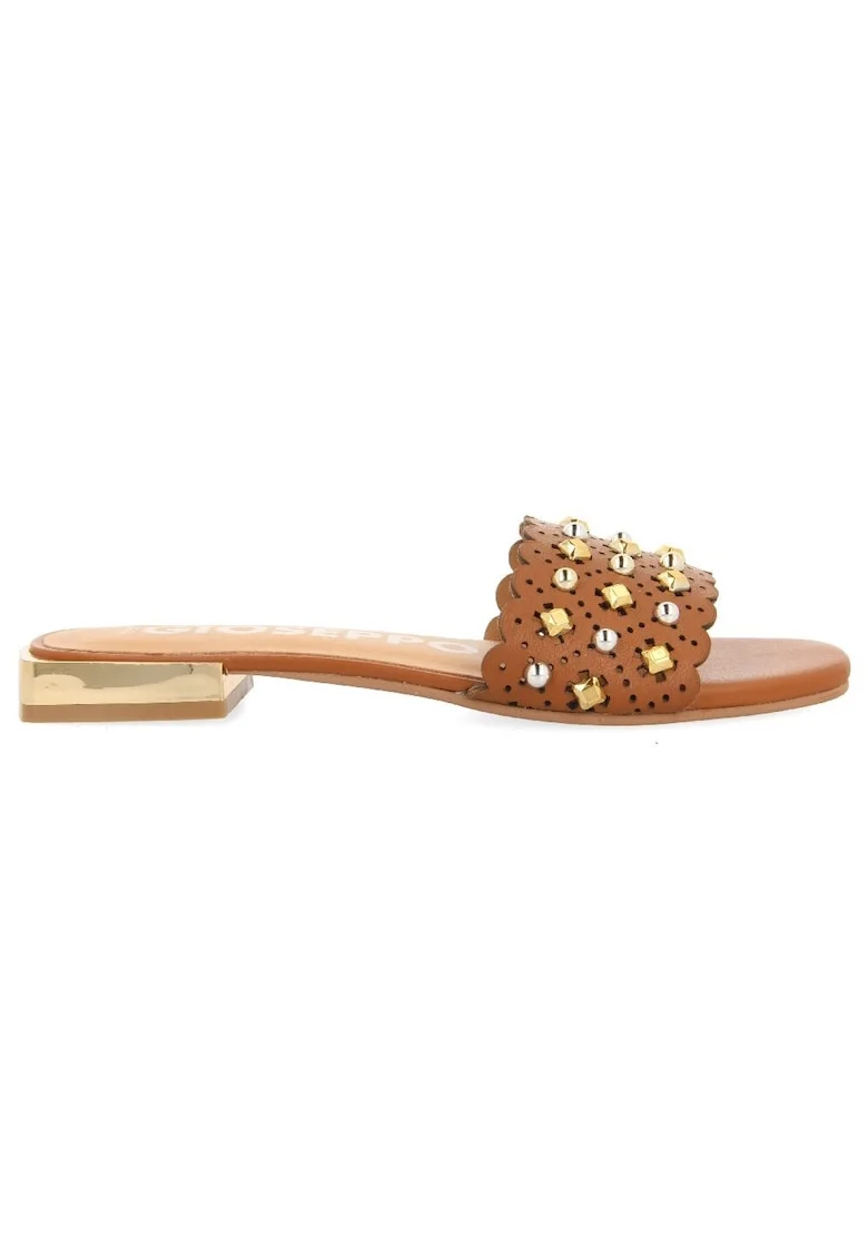Papuci de piele cu aplicatii metalice, Caramel