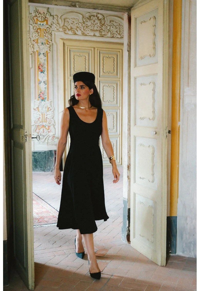 Rochie midi evazata fara maneci - negru, Negru