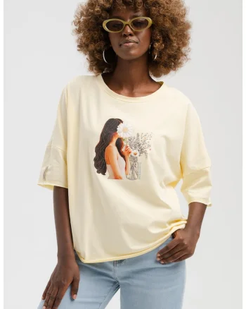 Bluza cu roiala lejera si imprimeu grafic