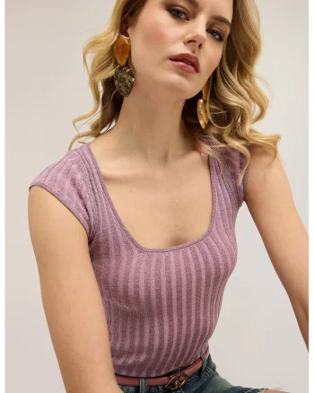 Tricou striat cu decolteu amplu, Liliac prafuit